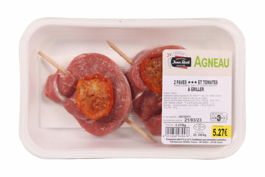 Packshot d'un morceau de viande dans sa barquette