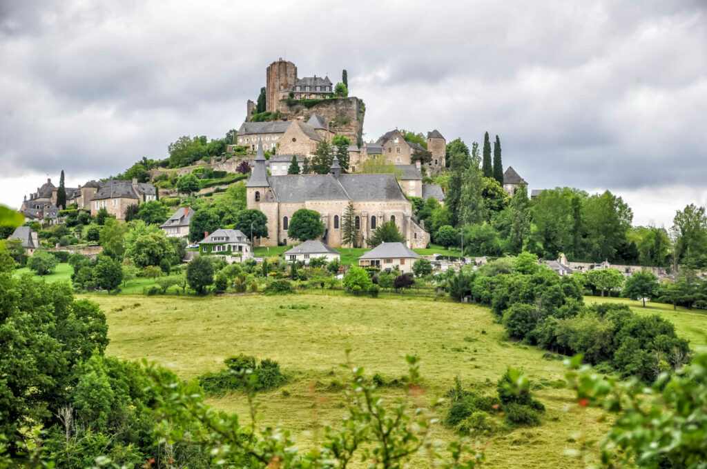 The town of Turenne is known for its characteristic location, on top of a rock and has been recognized by Les Plus Beaux Villages de France as one of the most beautiful villages in France